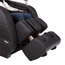 Cargar imagen en el visor de la galería, TitanMassage ChairTitan Jupiter LE Premium Massage ChairTaupeMassage Chair Heaven
