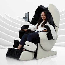 Cargar imagen en el visor de la galería, InadaMassage ChairInada ROBO Massage Chair with Facial RecognitionWhite and BlackMassage Chair Heaven