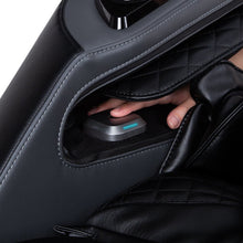 Cargar imagen en el visor de la galería, OsakiMassage ChairOsaki Platinum Ai Vivo 4D + 2D Massage ChairTaupMassage Chair Heaven